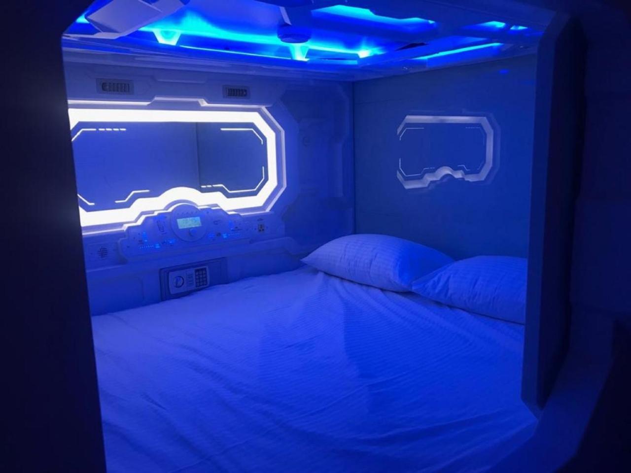 The Capsule Hotel Colombo Extérieur photo